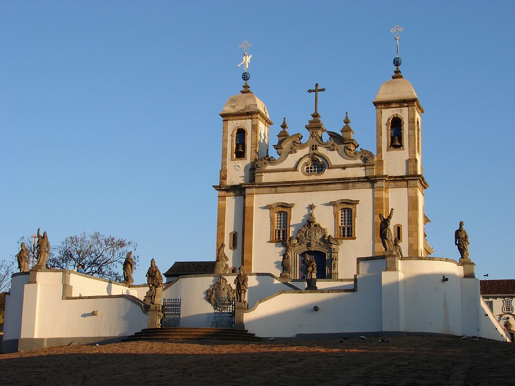 1024px-12_Profetas_no_Santuário_do_Bom_Jesus_de_Matozinhos,_em_Congonhas-MG_(1511529663)